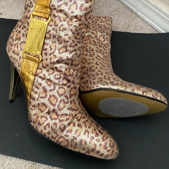 “Couture” Booties size “ 8 M “ - Picture 5 of 15